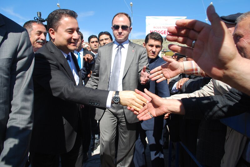 2013 yl Hastanenin Resmi Al ile mam Hatip Ortaokulu'nun temel atma treninden resimler